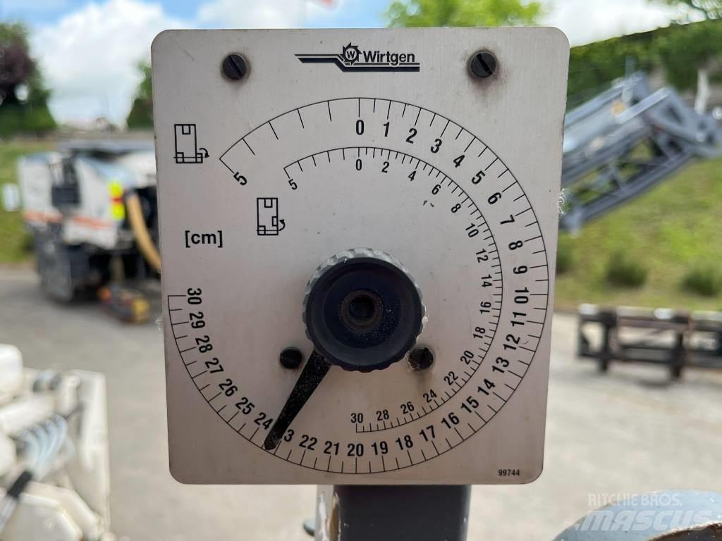 Wirtgen W 1000 F Máquinas moledoras de asfalto en frío