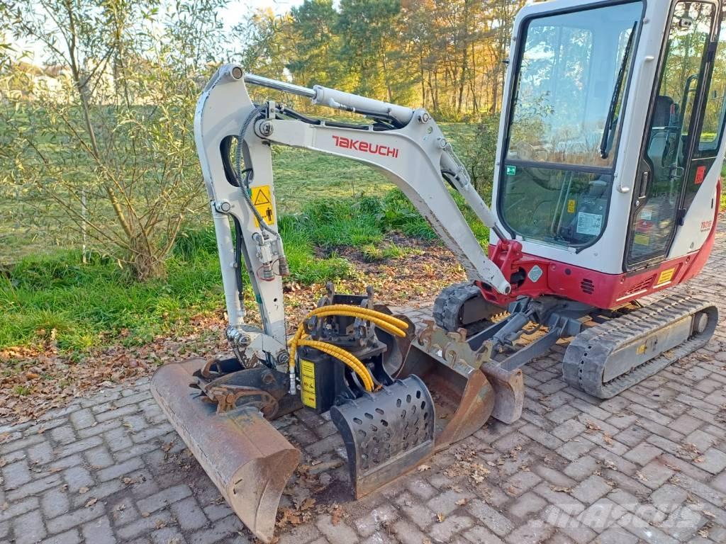 Takeuchi TB 216 Mini excavadoras < 7t
