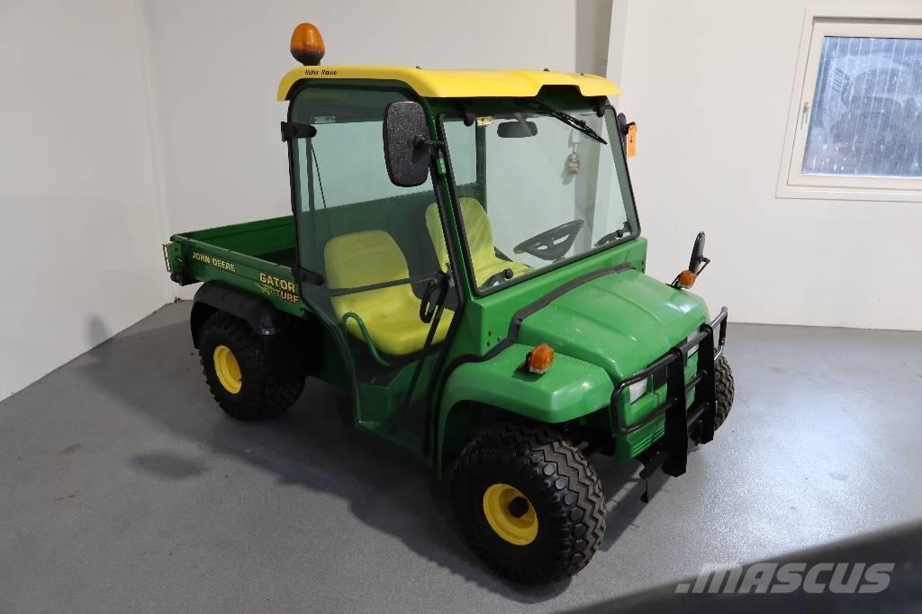 John Deere Gator Maquinaria para servicios públicos