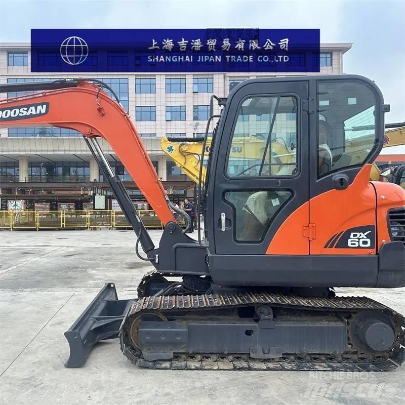 Doosan DX 60 Mini excavadoras < 7t