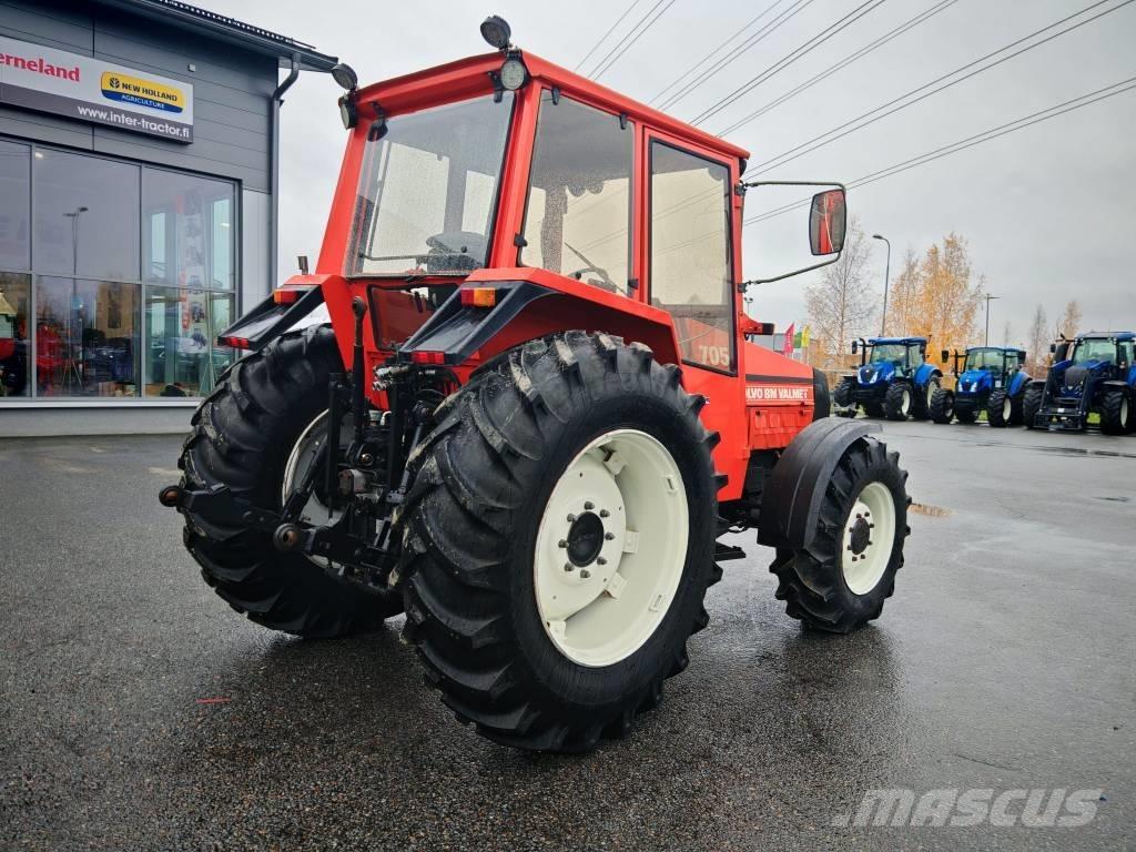 Valmet 705 MYYTY Tractores