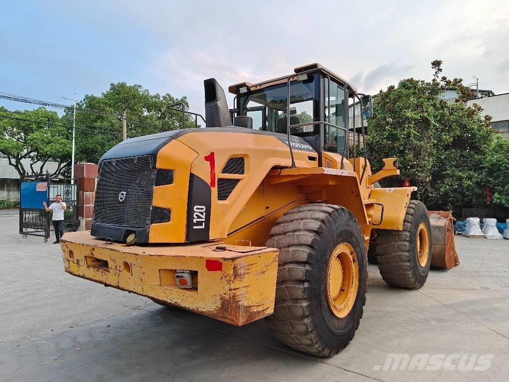 Volvo L 120 Cargadoras sobre ruedas