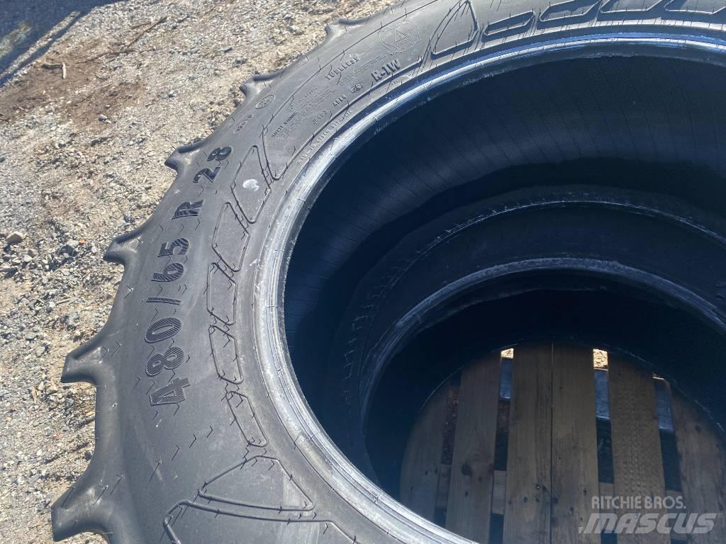 Mitas 480/65 R28 Neumáticos, ruedas y llantas