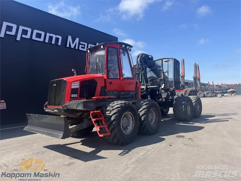 Komatsu 895 Autocargadoras