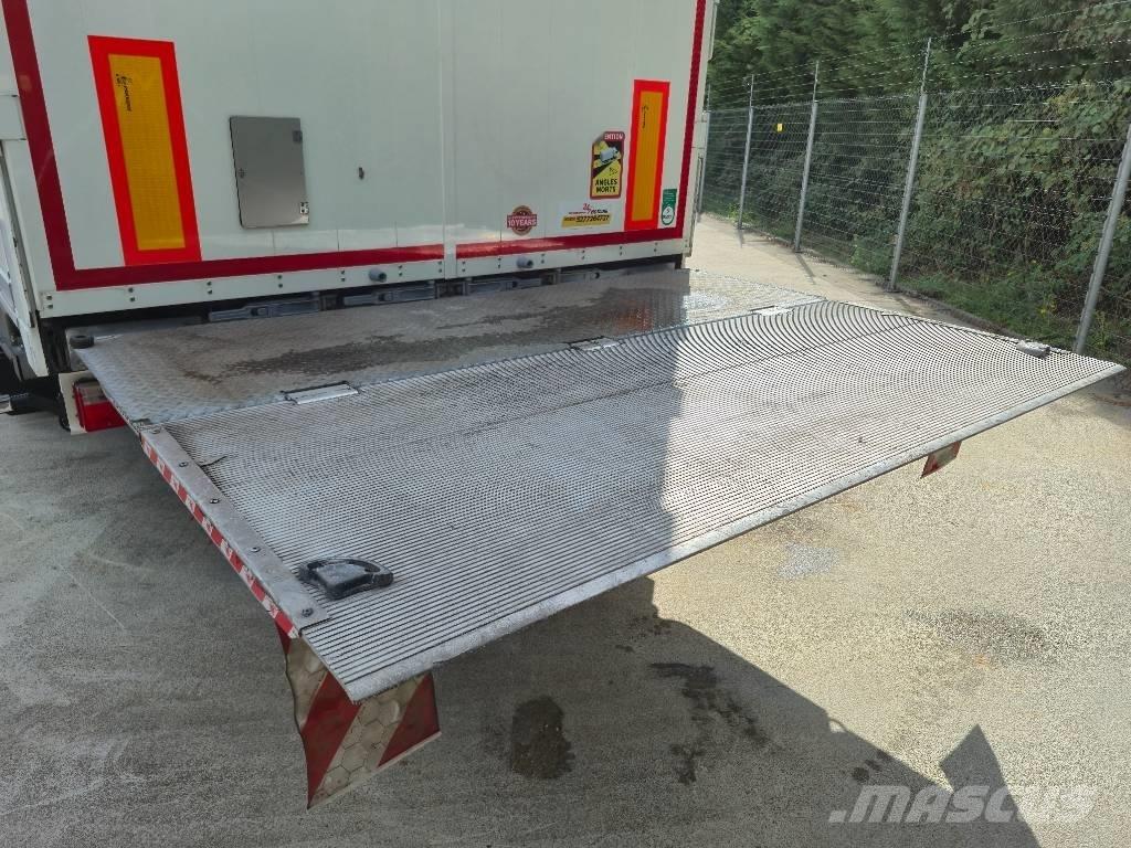 Kässbohrer Maxima Semirremolques con carrocería de caja