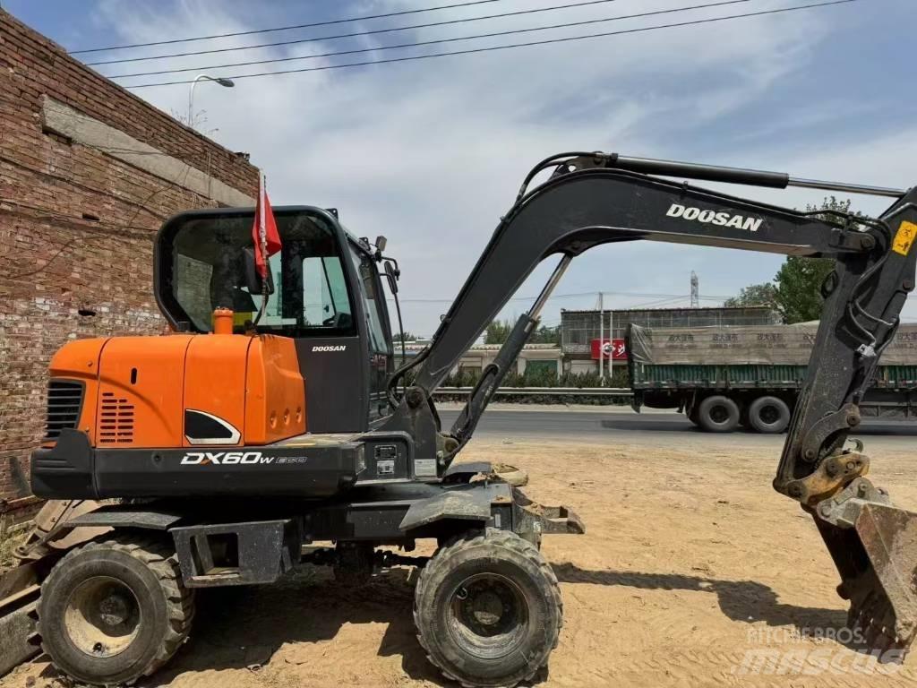 Doosan DX 60 Mini excavadoras < 7t