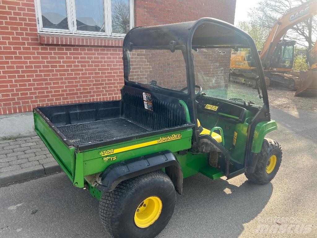 John Deere Gator TS Maquinaria para servicios públicos