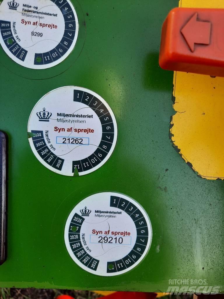 Amazone UG 3000 Nova Pulverizadores arrastrados
