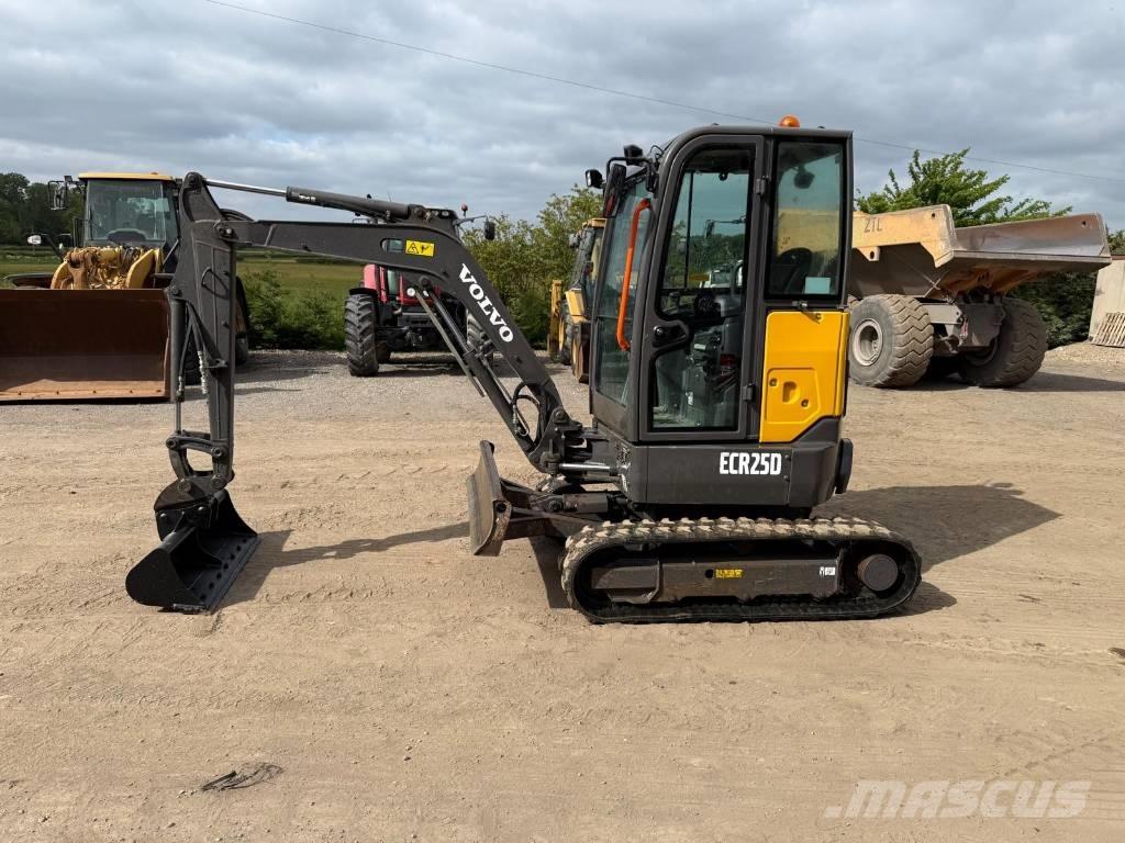 Volvo ECR 25 D Mini excavadoras < 7t