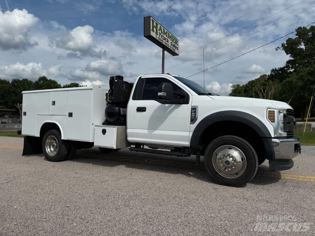 Ford F 450 Vehículos - Taller