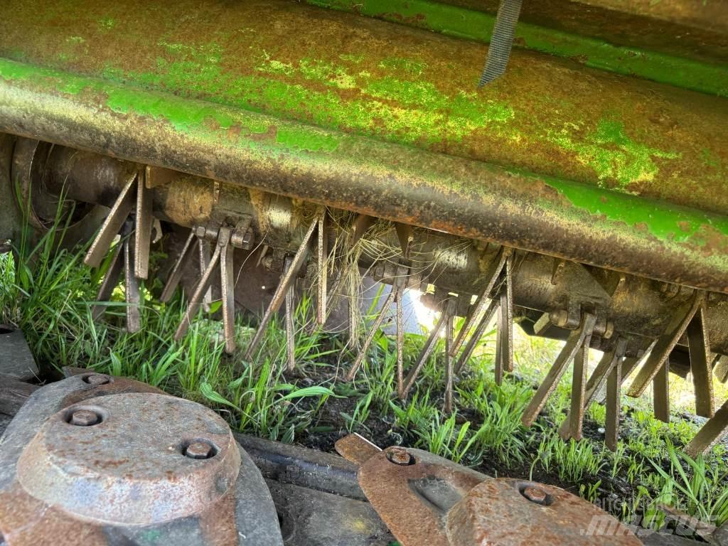 John Deere 131 Corta-césped delanteros y traseros