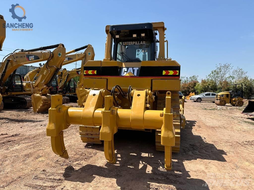 CAT D 8 R Buldozer sobre oruga