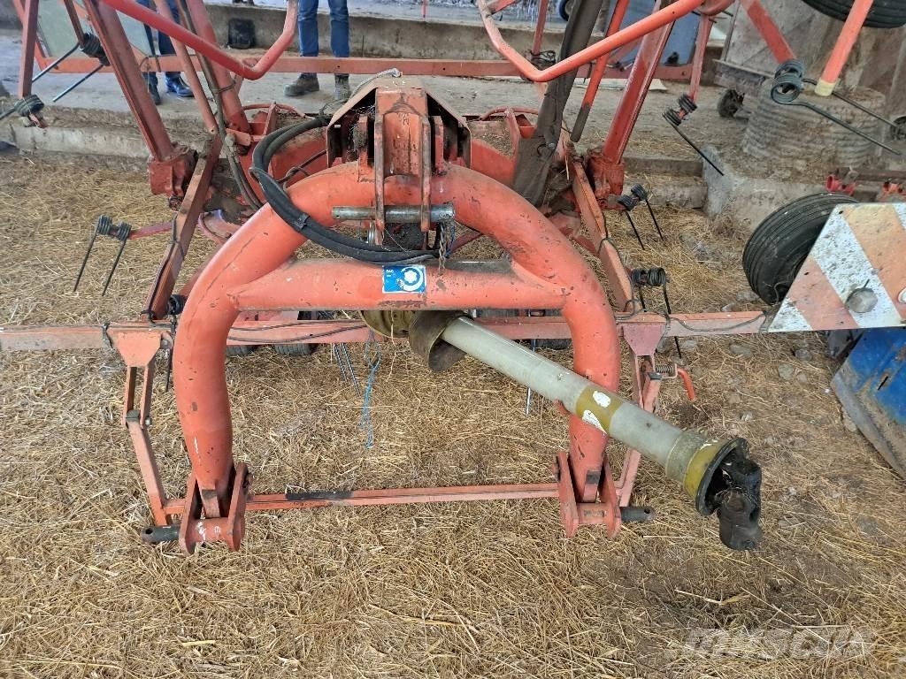 Kuhn GF8501 MH Rastrillos y henificadores