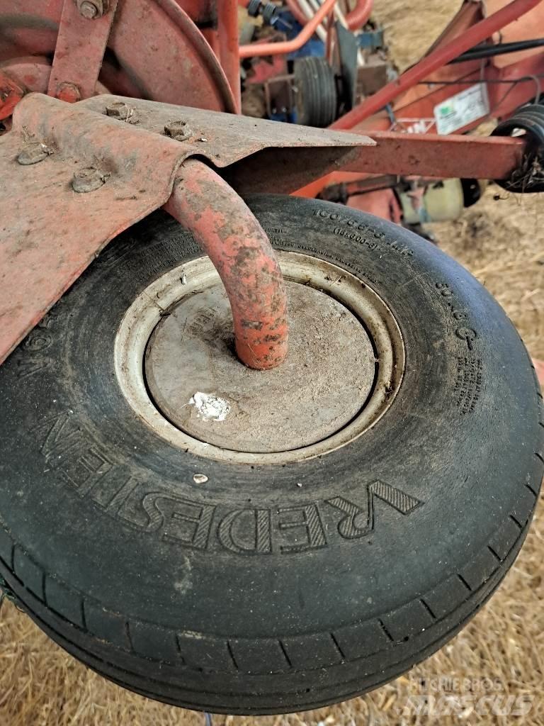 Kuhn GF8501 MH Rastrillos y henificadores