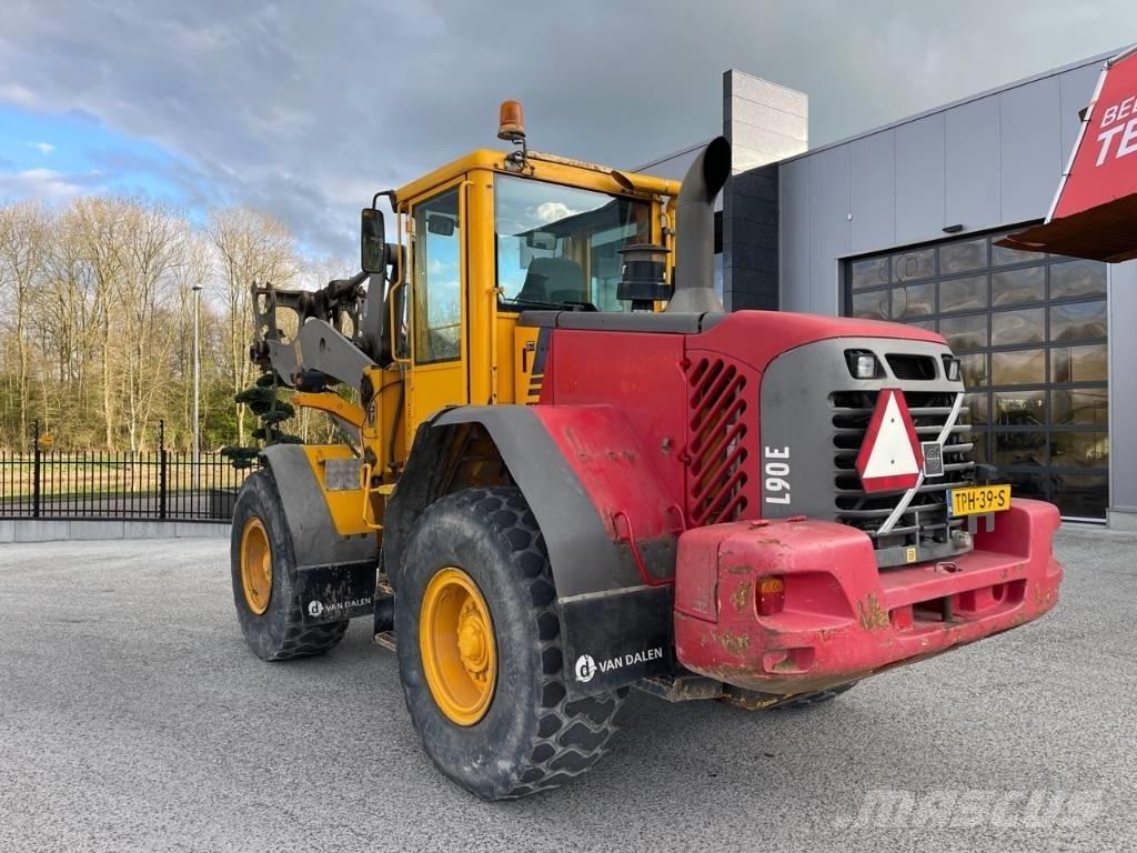 Volvo L 90 E CDC + BSS Cargadoras sobre ruedas