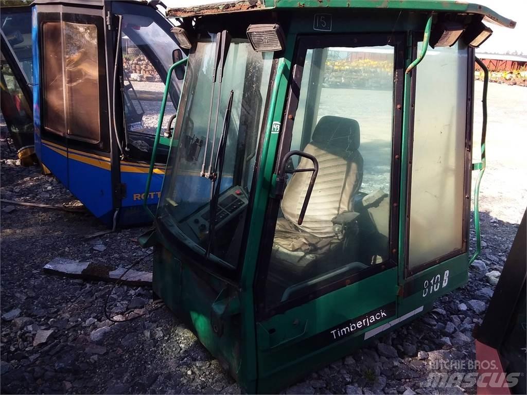 Timberjack 810B Cabinas e interior