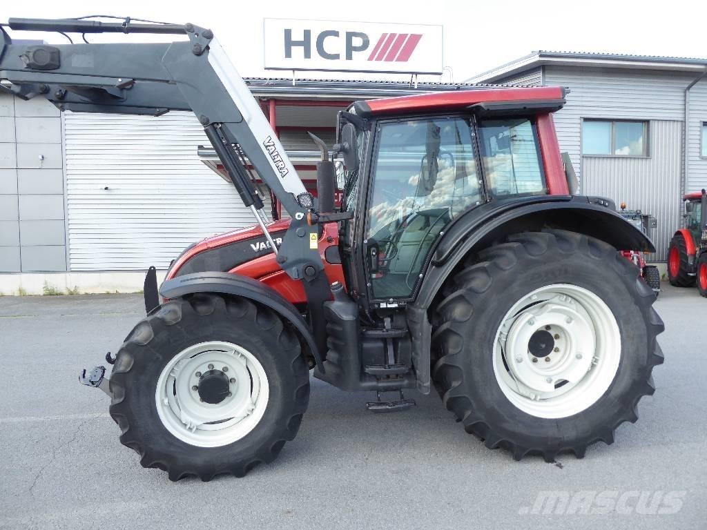 Valtra N141 Advance Tractores