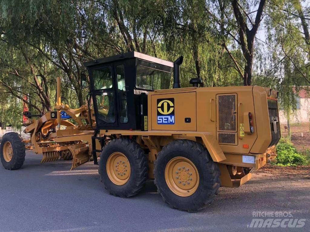 SEM 915 motor grader Motoniveladoras