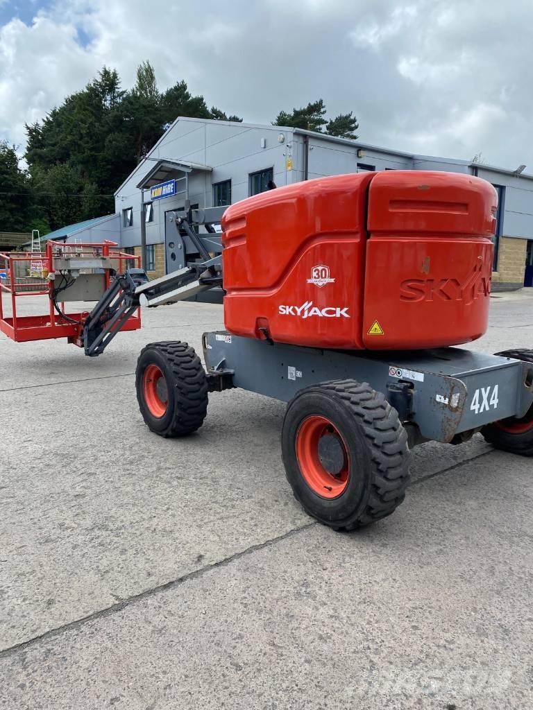 SkyJack SJ 46 AJ Plataforma de trabajo articulada