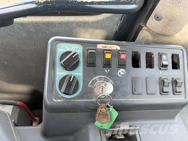 Komatsu WA 470-5H Cargadoras sobre ruedas