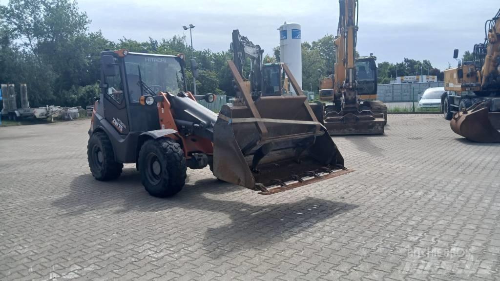 Hitachi ZW 75 Cargadoras sobre ruedas