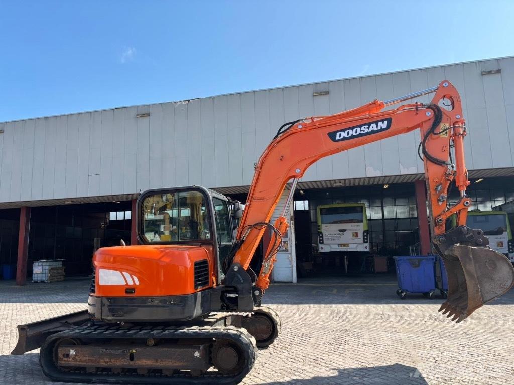 Doosan DX 80 R Excavadoras 7t - 12t