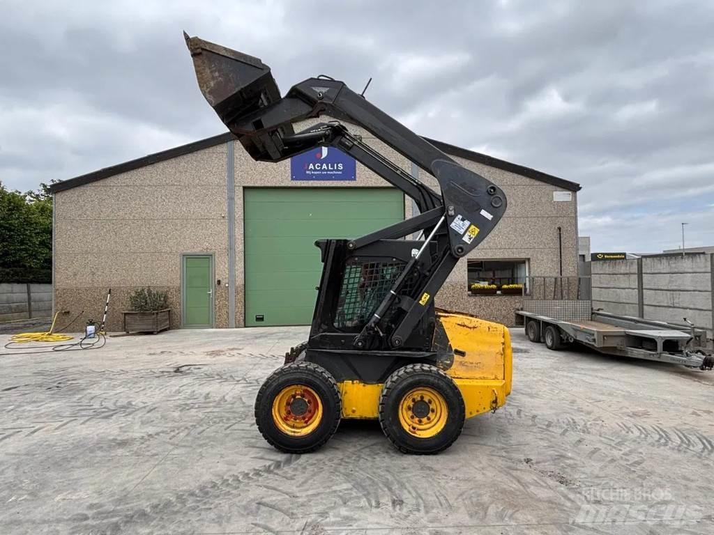 New Holland LS160 Minicargadoras