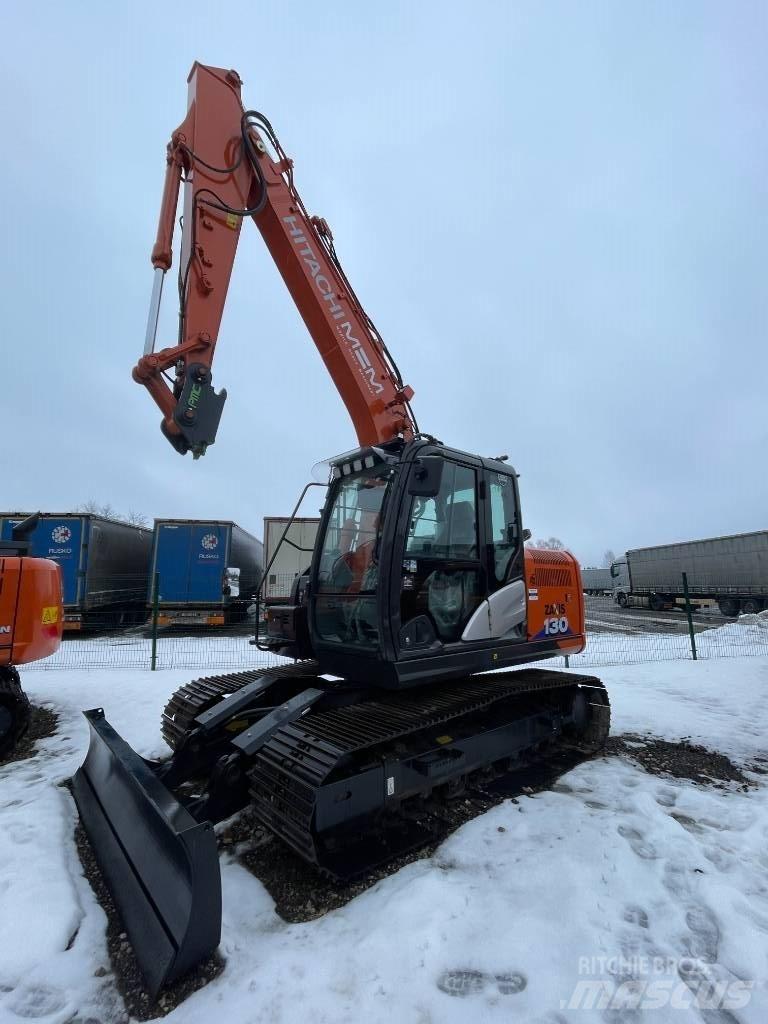 Hitachi ZX 130-6 Excavadoras de cadenas