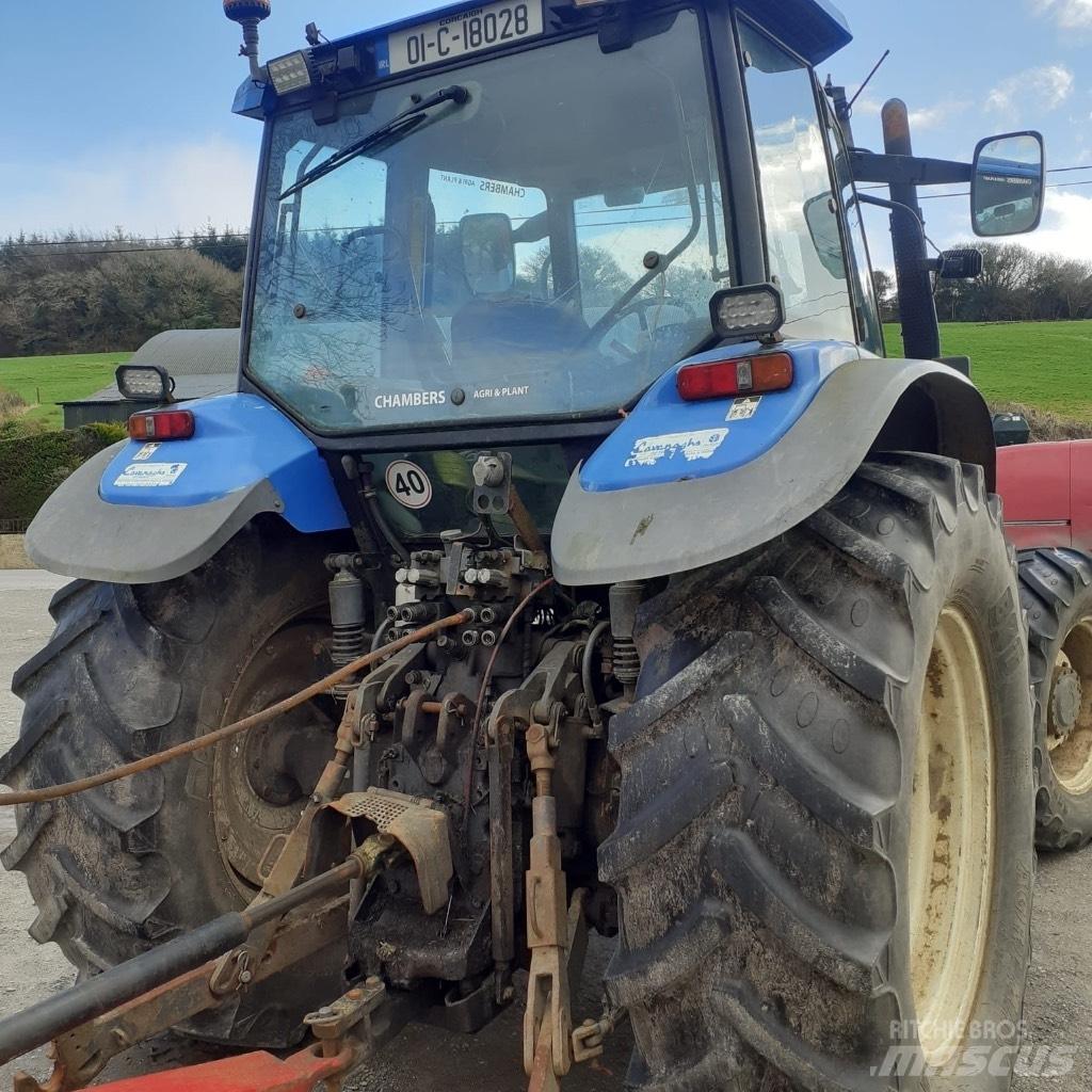 New Holland TM 135 Tractores