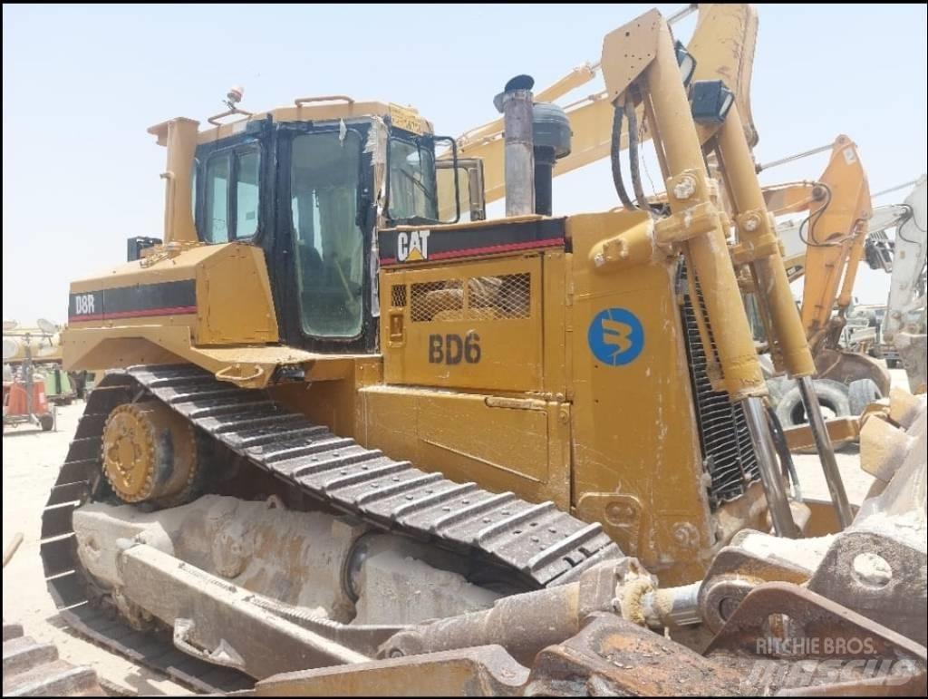 CAT D 8 R Buldozer sobre oruga