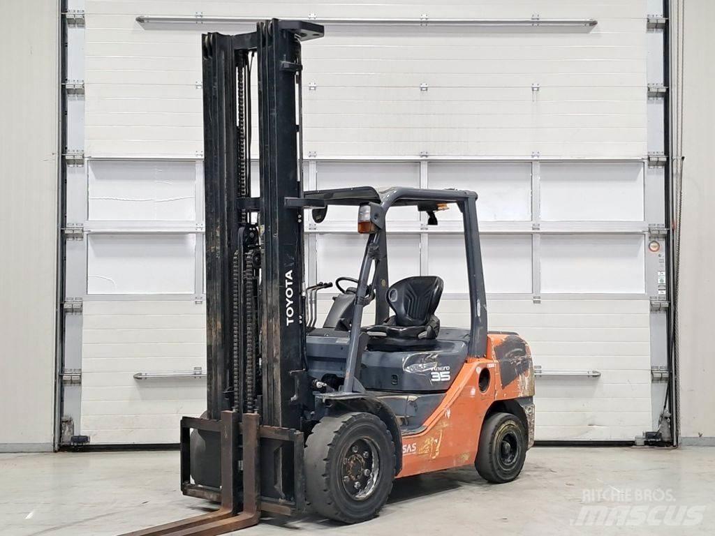 Toyota 02-8FDJF35 Carretillas diesel