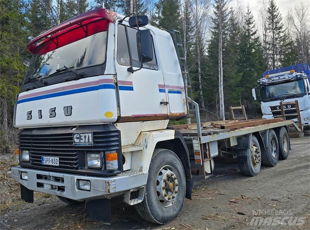Sisu Sm 270 8X2 Camiones de transporte de maquinaria forestal