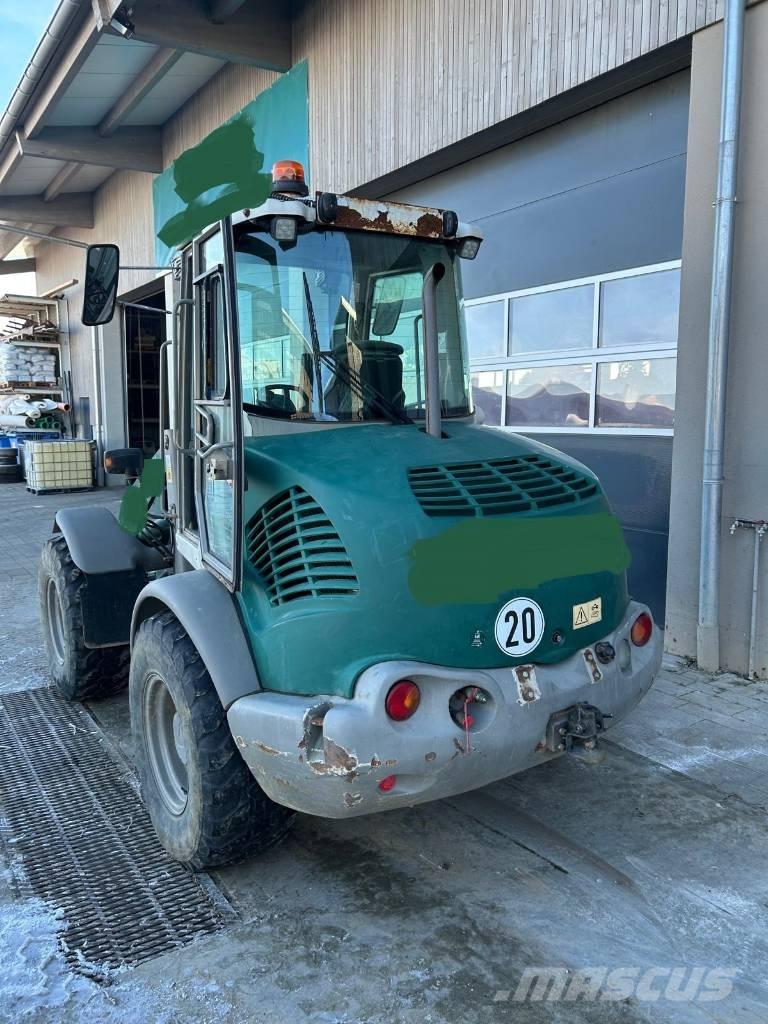 Atlas AR 75 Cargadoras sobre ruedas