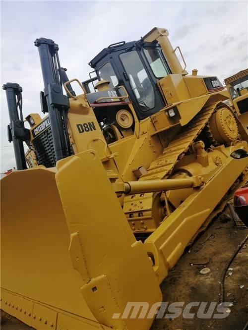 CAT D 8 N Buldozer sobre oruga