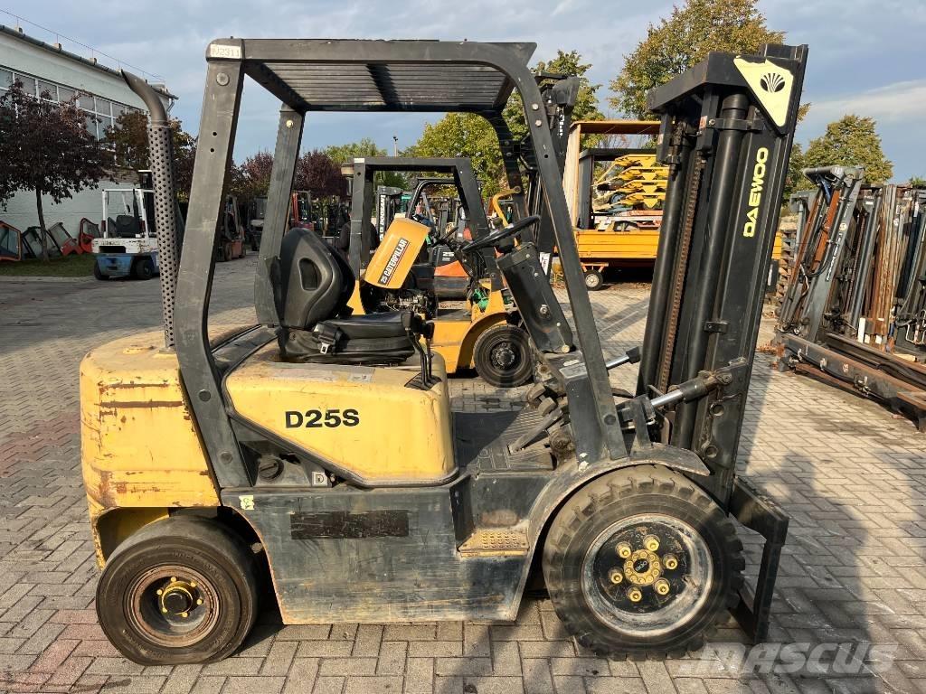 Daewoo D25S3 V-2311 Carretillas diesel