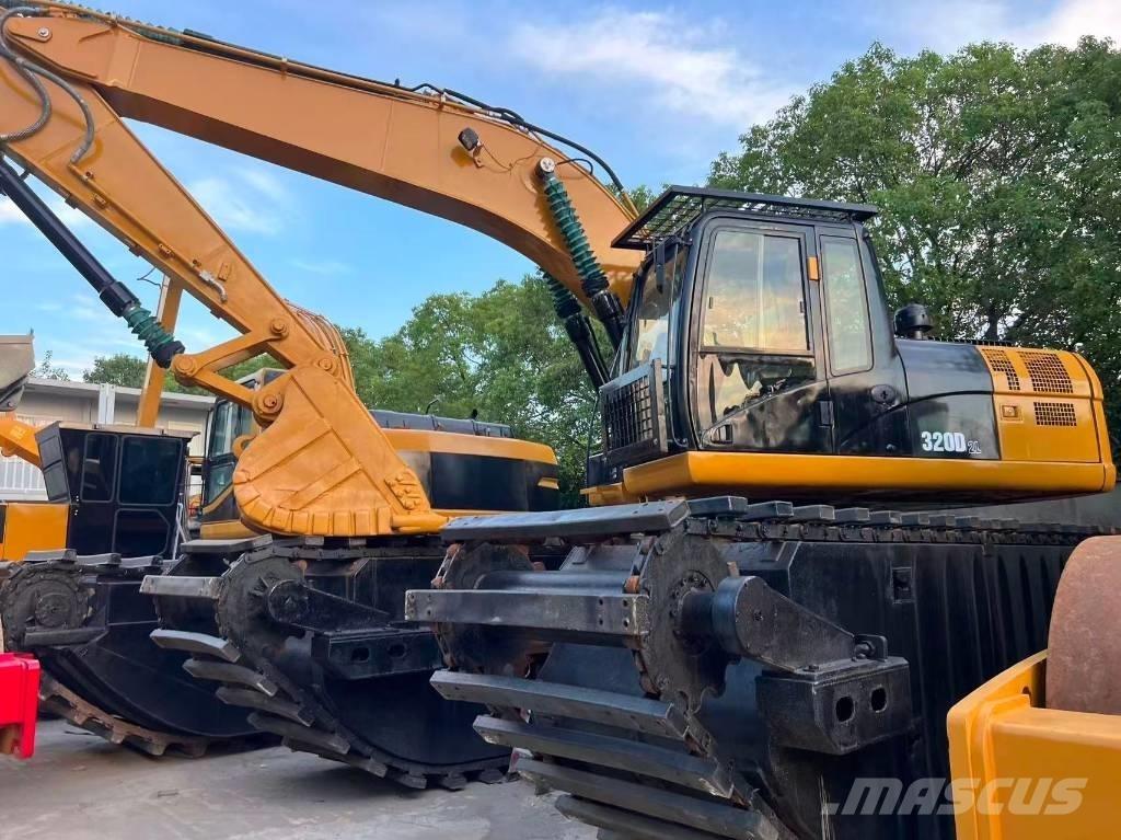 CAT 320 D2 Excavadoras anfibio