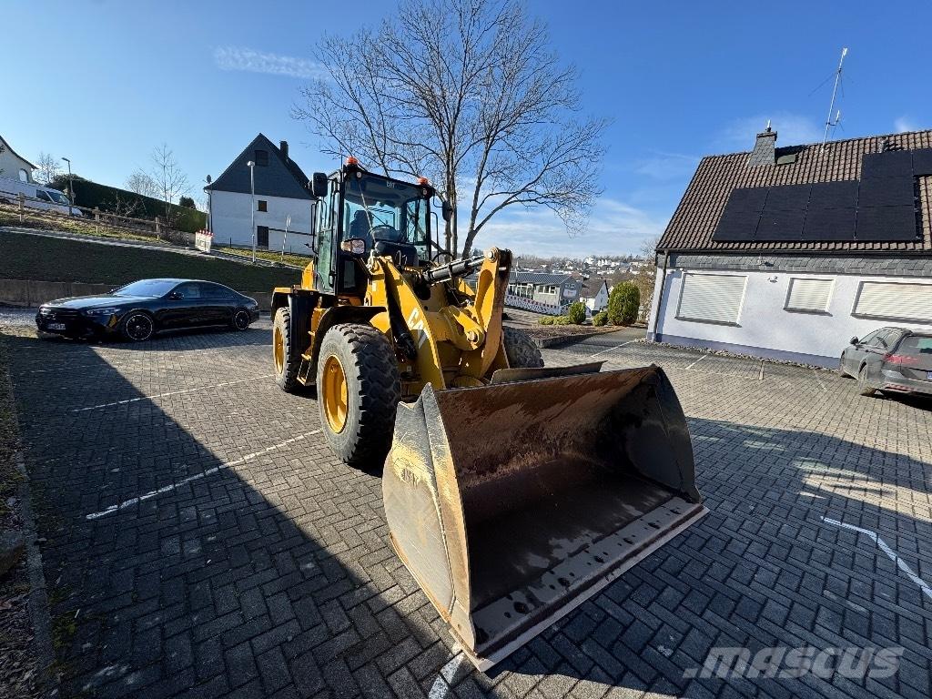 CAT 910M Cargadoras sobre ruedas