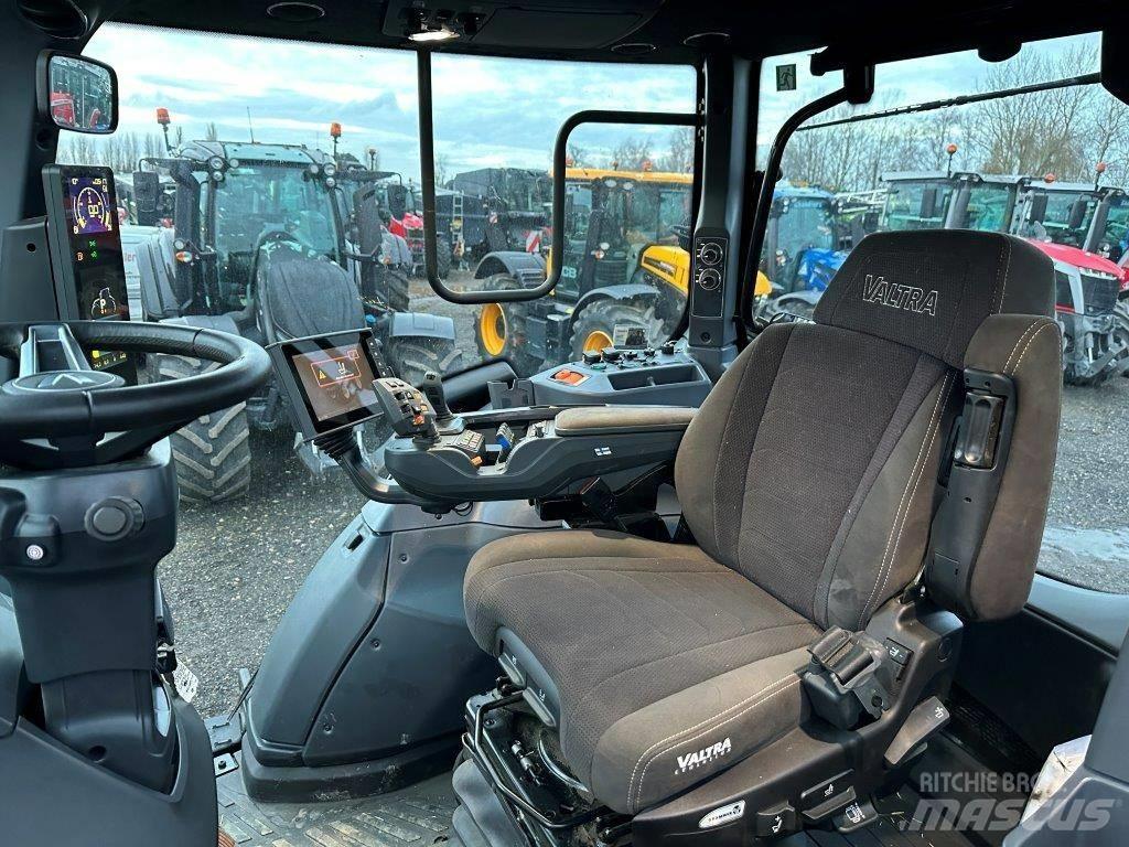 Valtra T 235 Direct Tractores