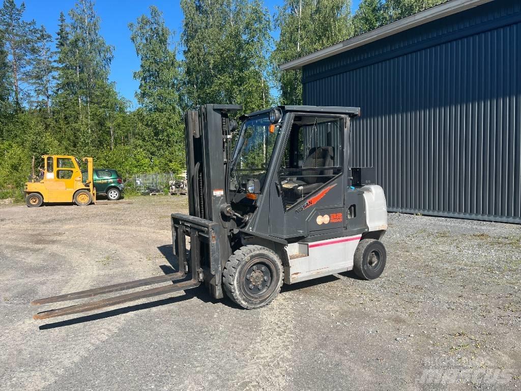 Nissan FGD02A320 Carretillas diesel