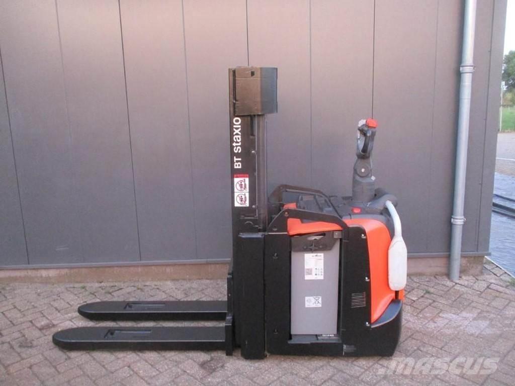 Toyota SPE200D Transpaletas Eléctricas con plataforma