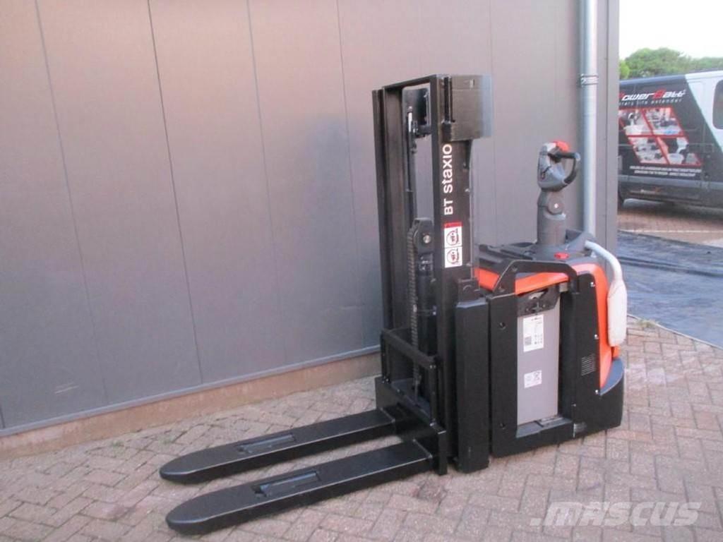 Toyota SPE200D Transpaletas Eléctricas con plataforma