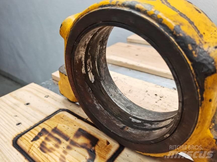 JCB 530-70 {axle} Ejes