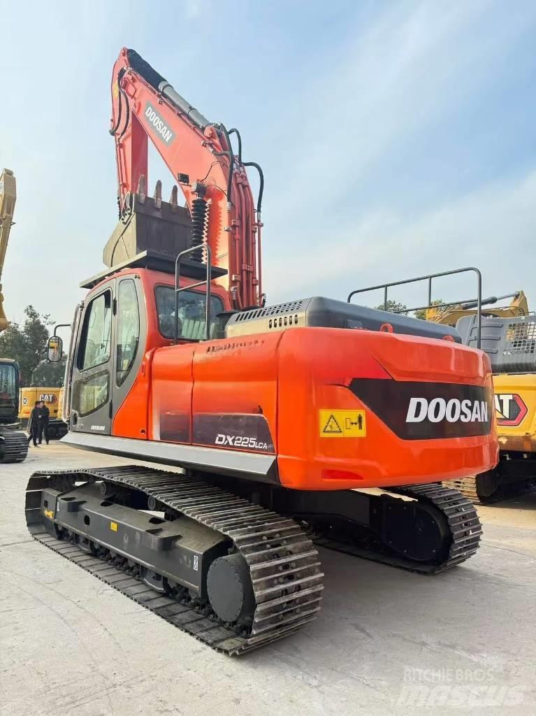 Doosan DX 225 LCA Excavadoras 7t - 12t