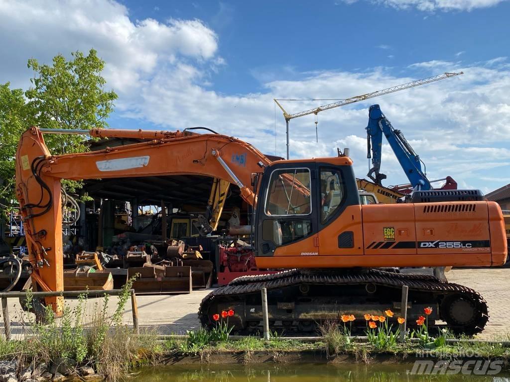 Doosan DX 255 NLC Excavadoras de cadenas