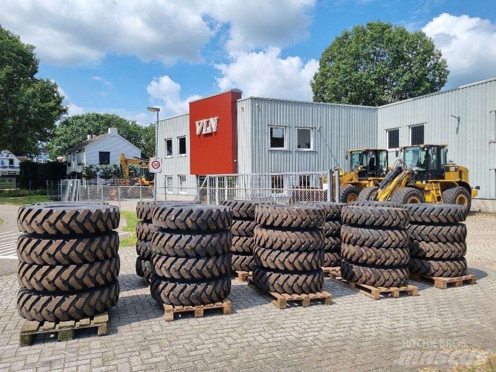 Kumho 10.00 x 20 Neumáticos, ruedas y llantas