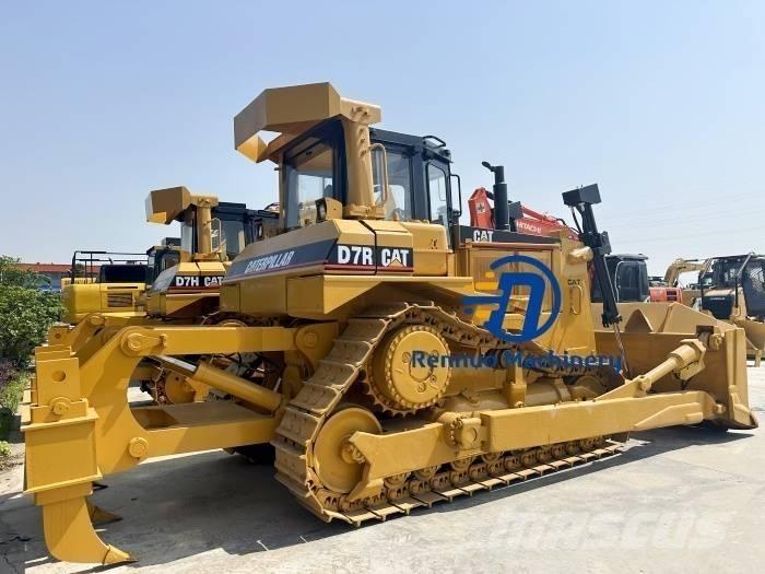 CAT D 7 R Buldozer sobre oruga
