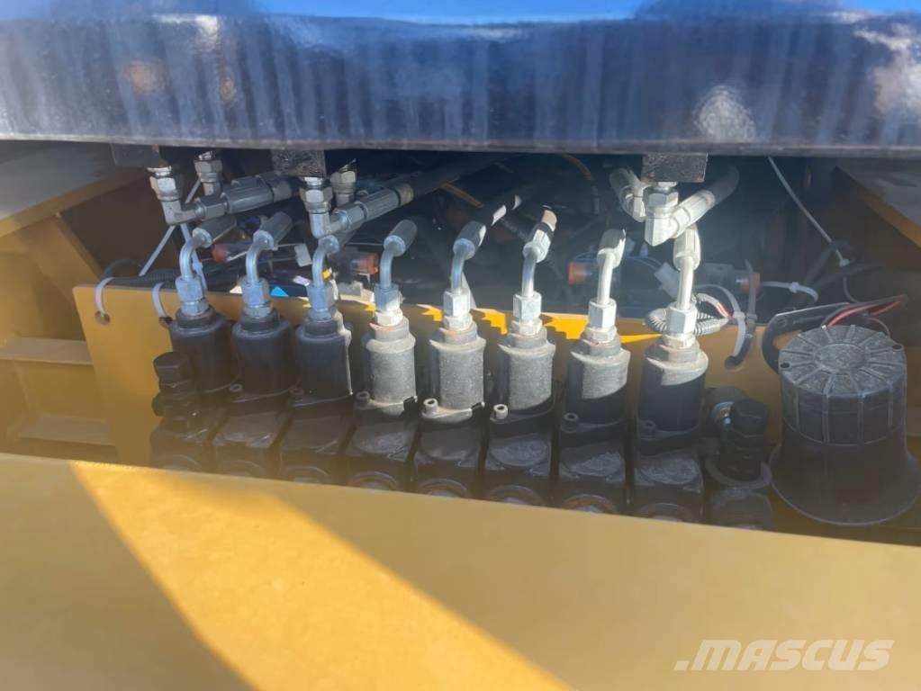 CAT 420F Retrocargadoras