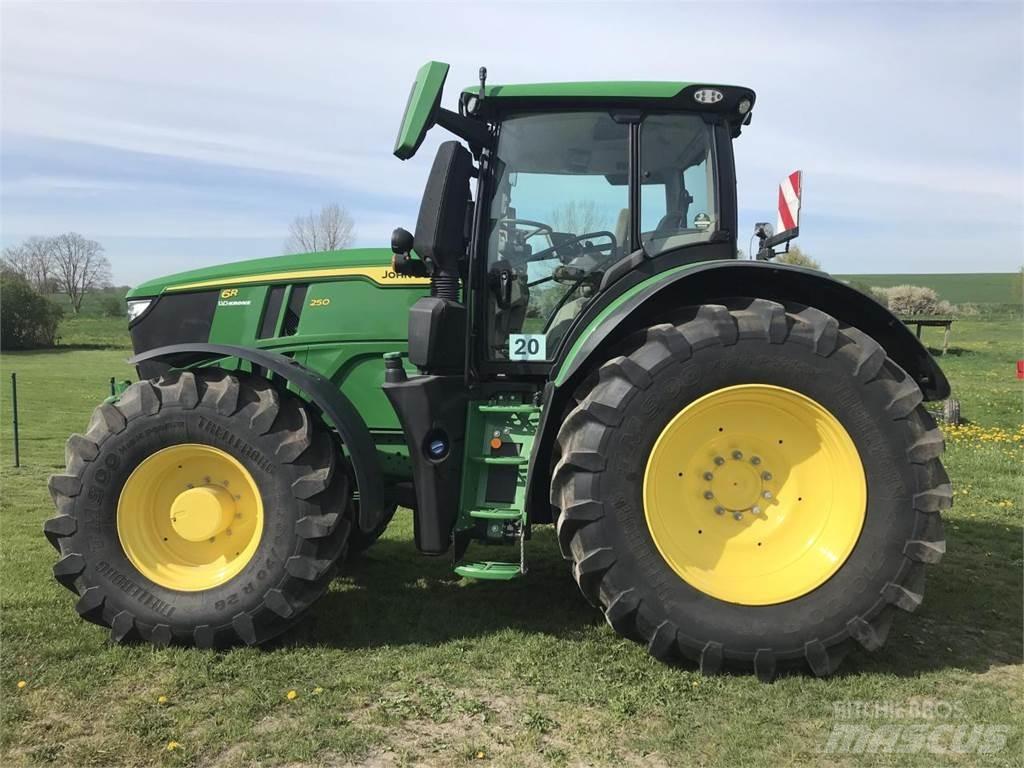John Deere 6R 250 Tractores