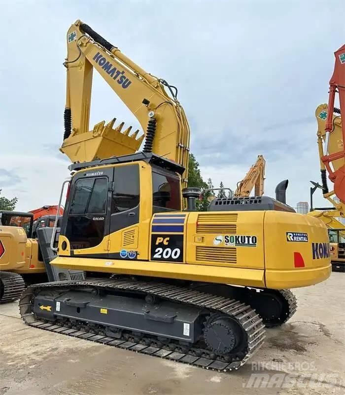 Komatsu PC 200-8 Excavadoras de cadenas