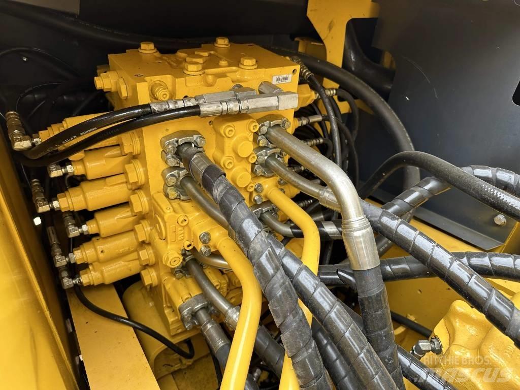Komatsu PC 200-8 Excavadoras de cadenas